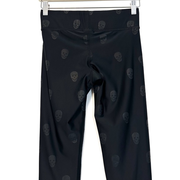 Terez | Skull Foil Printed Leggings Size S - Picture 5 of 14